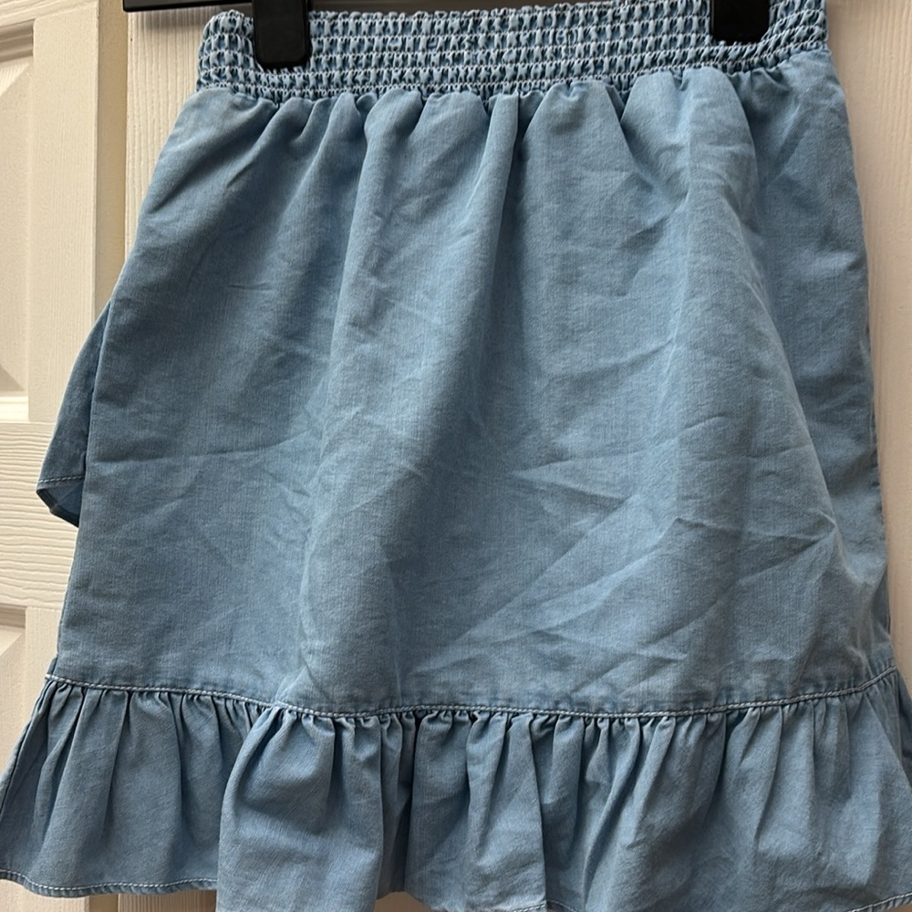 ❤️3 for $15!❤️ Women’s French Connection Chambray Mini Skirt, size XS - Picture 2 of 12